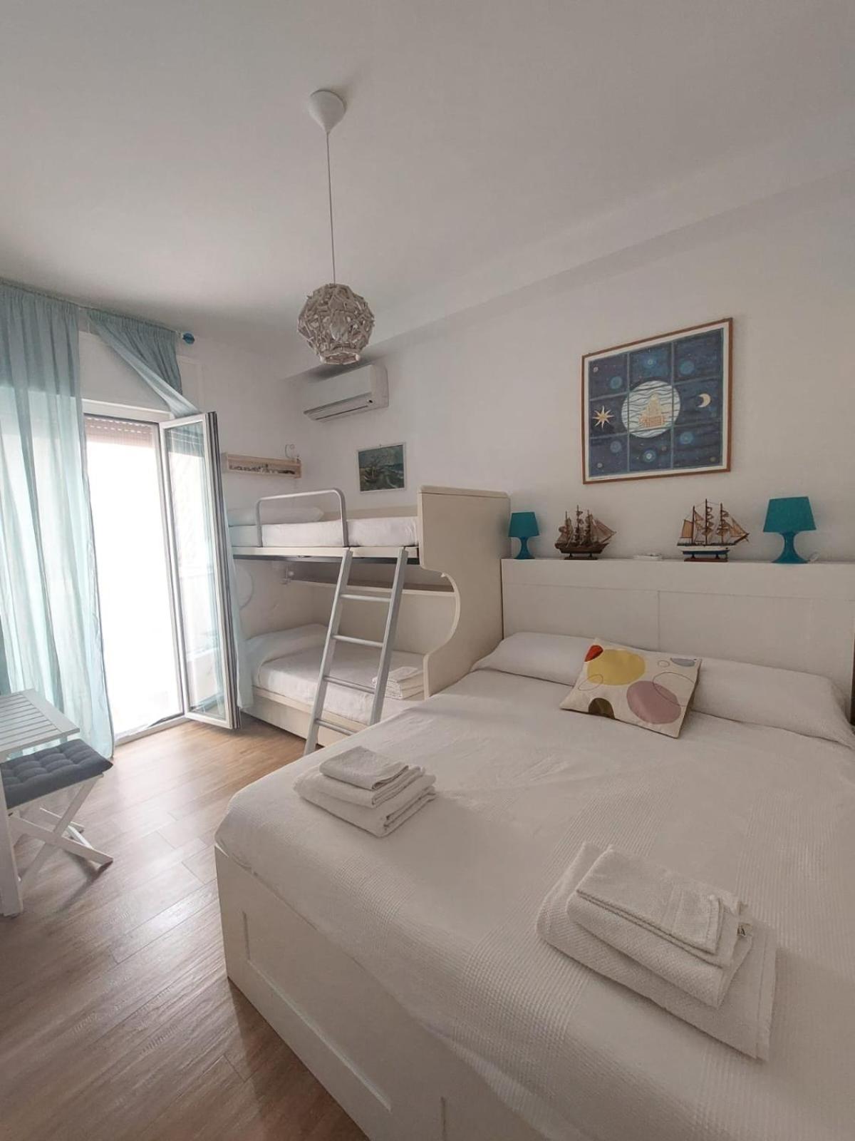 Blue Sea Apartment Torre Canne Esterno foto